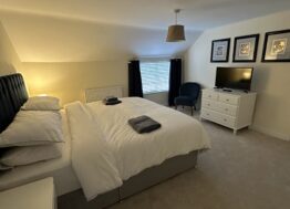 The Cottage Bedroom 1 - Super King Configuration